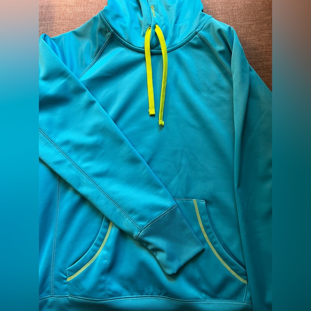 Women’s size medium Reebok hoodie